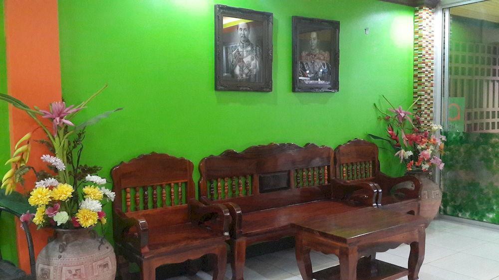 Silla Patong Hostel Eksteriør billede