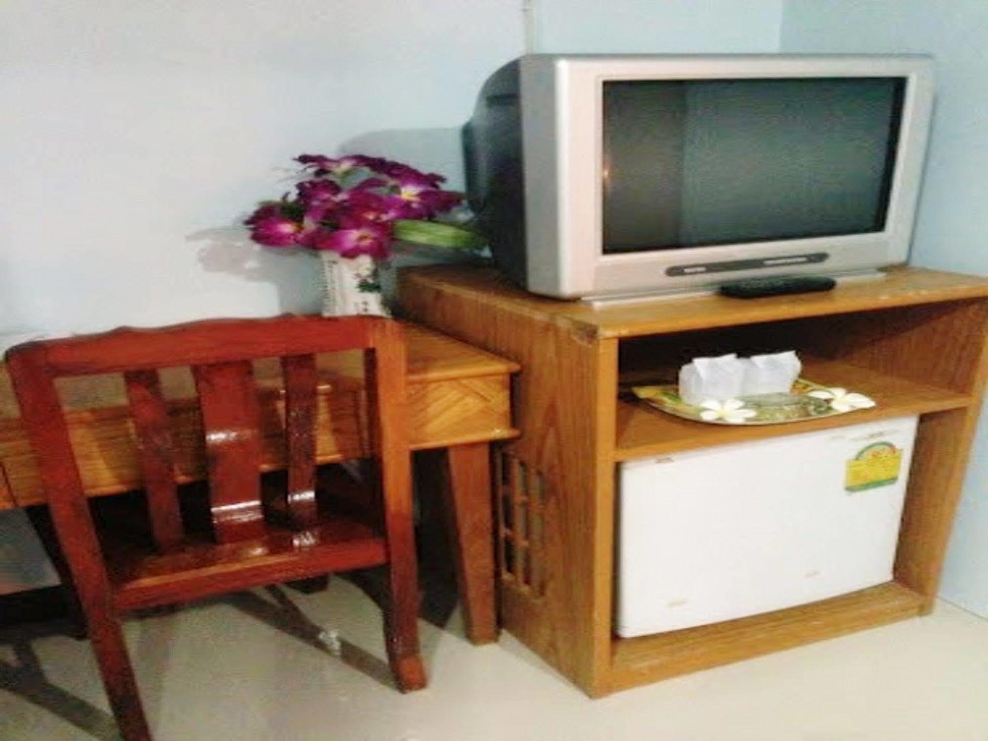 Silla Patong Hostel Eksteriør billede